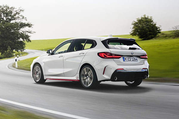 打造更入门性能钢炮宝马128ti官图正式发布