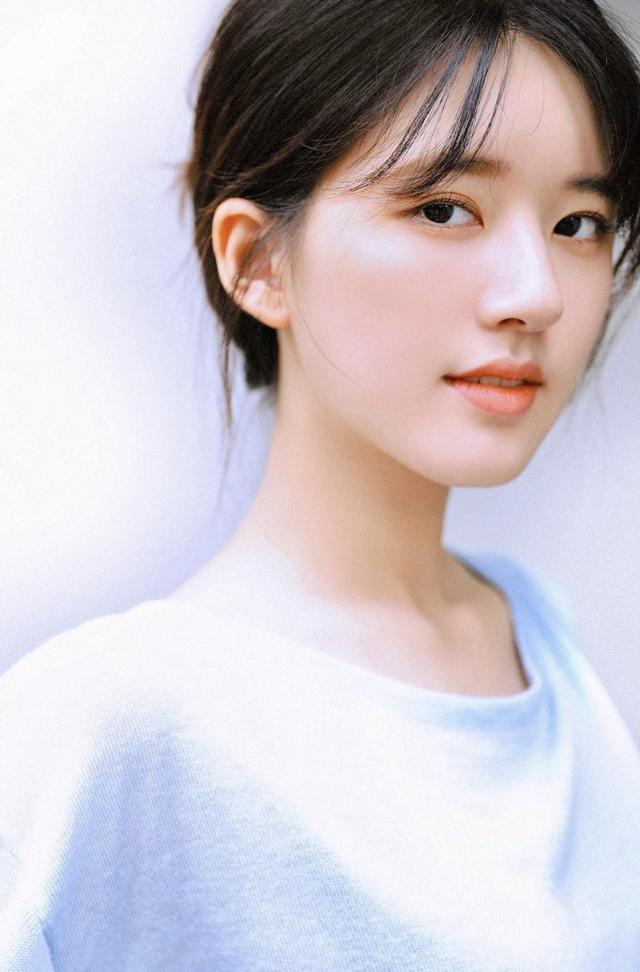 赵露思|赵露思与代拍相爱相杀，新戏造型都被曝光，太受欢迎了