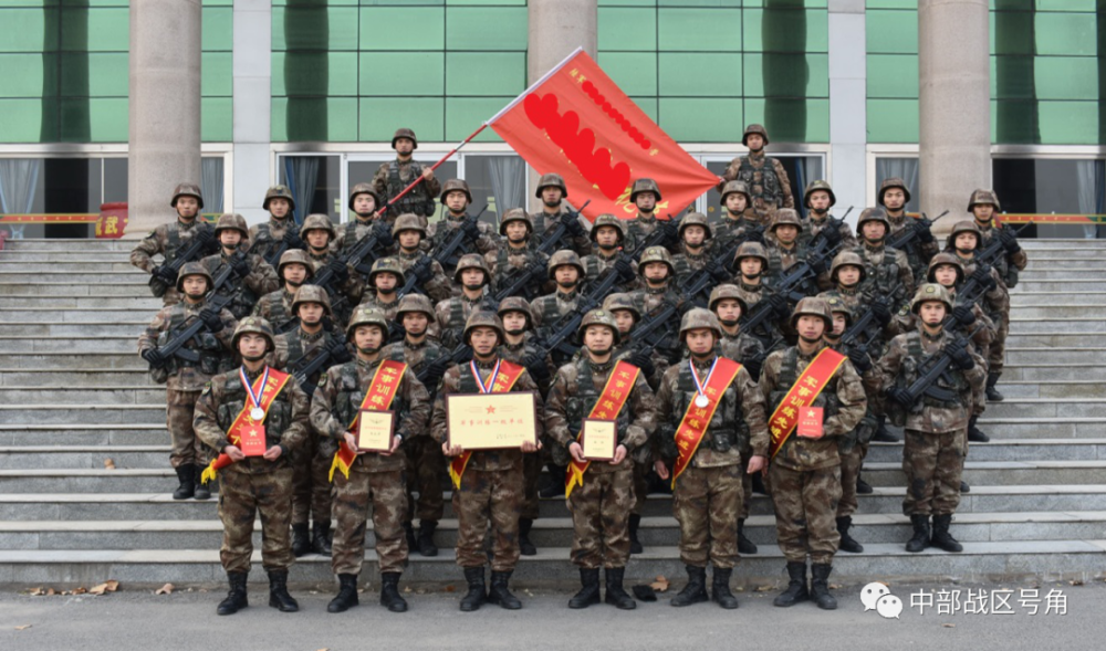 连队官兵就是靠着先辈们传承至今的红色精神,完成一次次急难险重任务