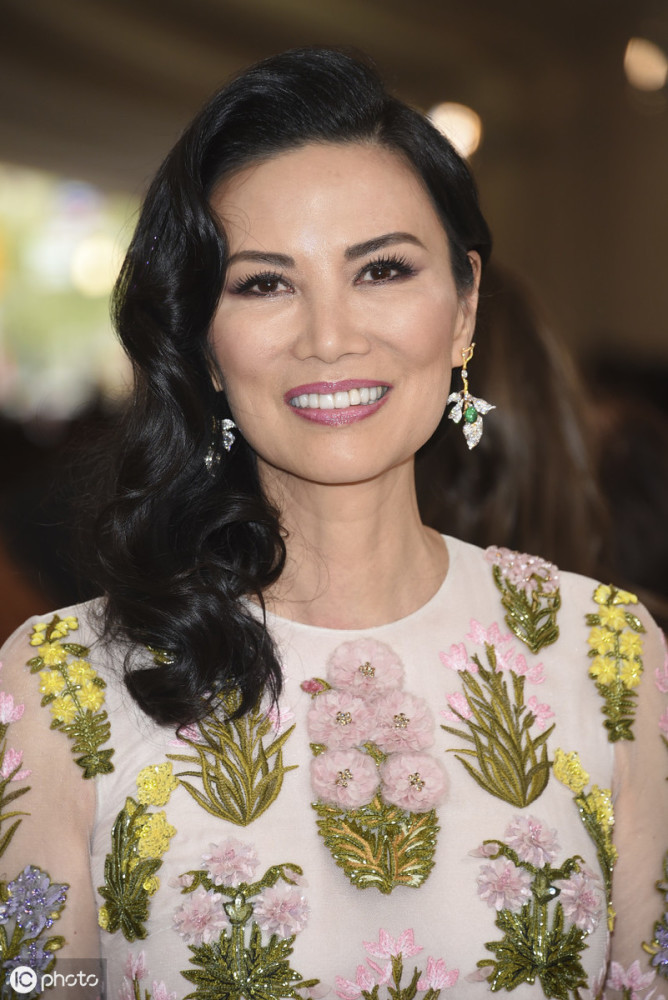 邓文迪靠情商吃饭吃一辈子她是怎么做到的