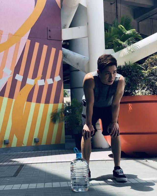 tvb小奶狗吴伟豪疑似恋情曝光女方大其10岁他本人也未否认