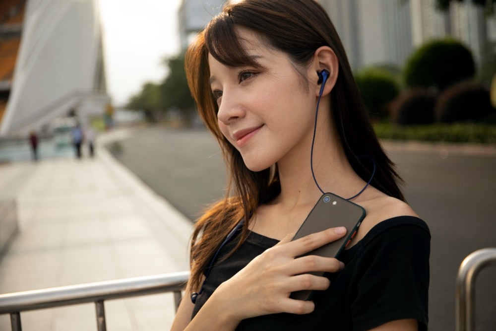 沉浸浑厚低频,铁三角cks550xbt蓝牙耳机出行体验