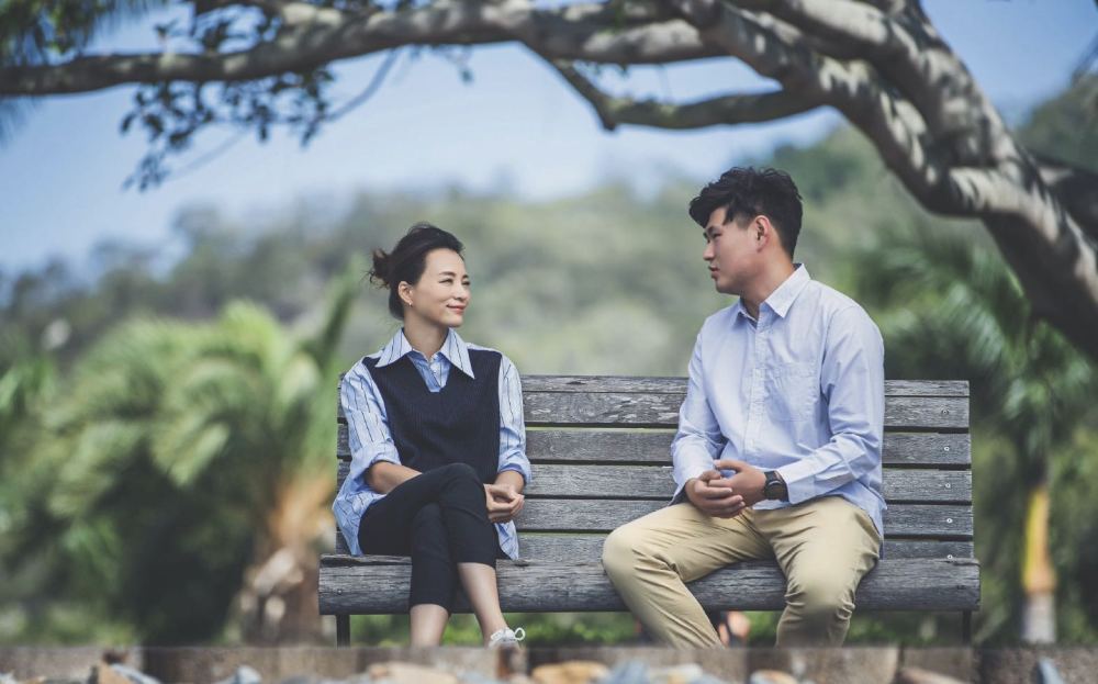 董卿|46岁董卿投入工作每天只睡四小时，近照曝光容颜憔悴惹人怜