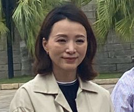 董卿|46岁董卿投入工作每天只睡四小时，近照曝光容颜憔悴惹人怜