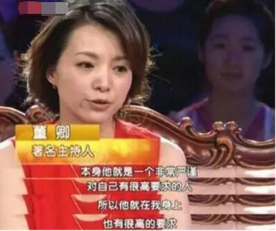 董卿|46岁董卿投入工作每天只睡四小时，近照曝光容颜憔悴惹人怜