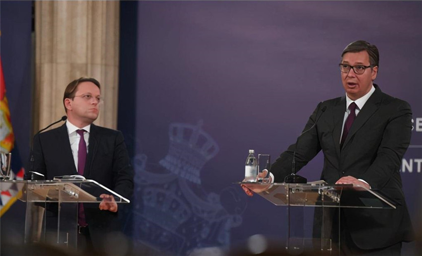 白宫受辱怼懵欧盟武契奇为何拼命保持与中国的铁板友谊