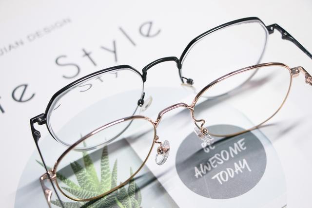 小米再次跨界搞事情 上新防蓝光眼镜 钛金属材质 颜值在线 腾讯新闻