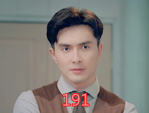 在娱乐圈中最不缺的就是长腿男神了,尤其现在当红的年轻男明星们,大