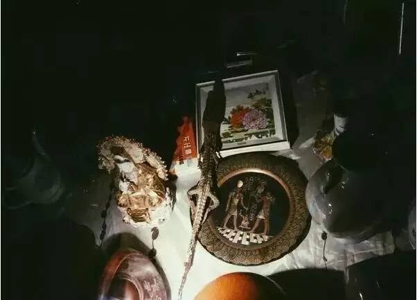 鬼市|凌晨三点的北京鬼市，太阳出来就消失，您敢去吗？