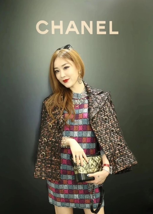 上海名媛群引争议:不过是一群假精致的"拼夕夕"_腾讯新闻