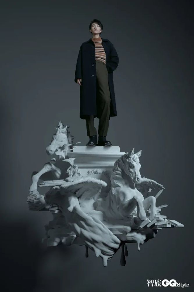 王俊凯|王俊凯自曝在工作室中的地位以及独特的称呼，团队风格有点严肃！