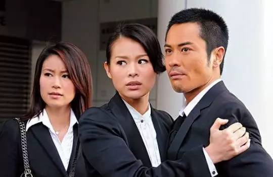 胡杏儿|陈凯歌一张S卡，让胡杏儿激动落泪，她凭什么得到肯定？