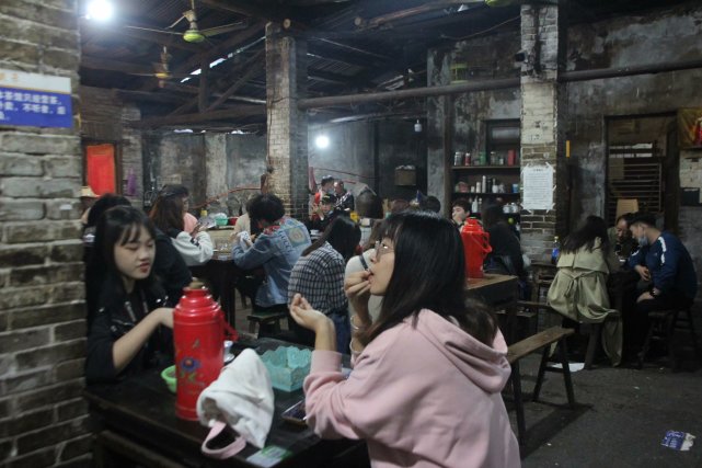 重拾“茶客”时光  重庆  交通老茶馆  慢生活|重拾“茶客”时光，重庆交通老茶馆里的慢生活