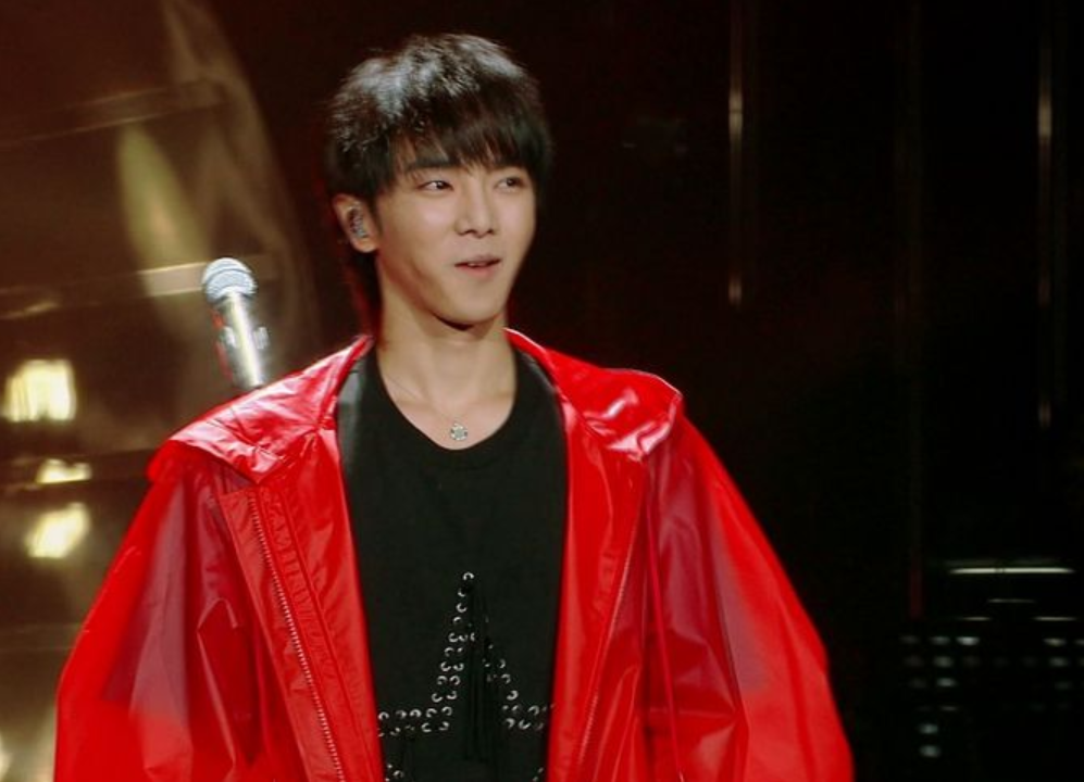 华晨宇|华晨宇翻唱的《山海》，累计播放率突破10亿，成就难以磨灭的经典