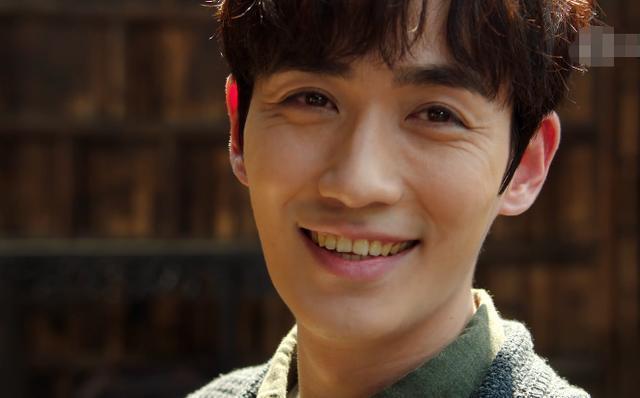 朱一龙|朱一龙大量粉丝脱粉，去经纪人微博下卖周边，现还拖累代言品牌？