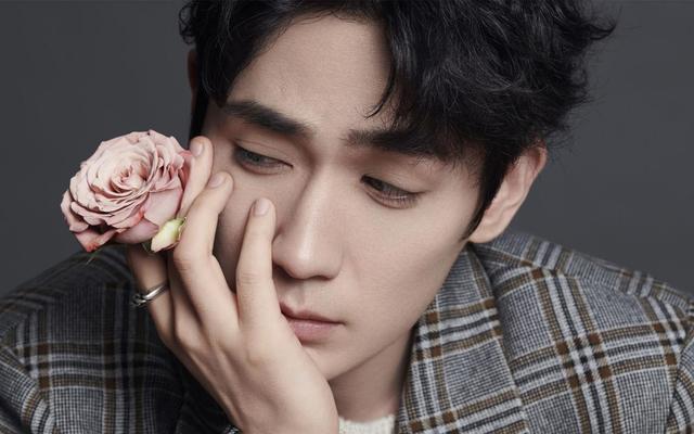 朱一龙|朱一龙大量粉丝脱粉，去经纪人微博下卖周边，现还拖累代言品牌？