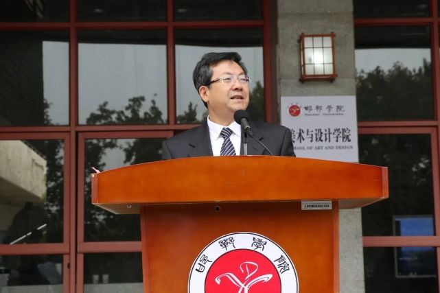 李增良强调,邯郸学院与峰峰矿区共同成立磁州窑文化研究院,是我市教育