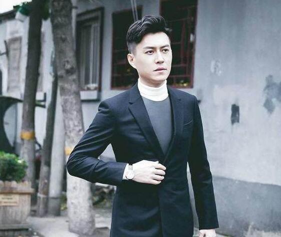 靳东|连靳东都难逃一劫？大妈狂热追星的背后，见证了中国人迷之审美