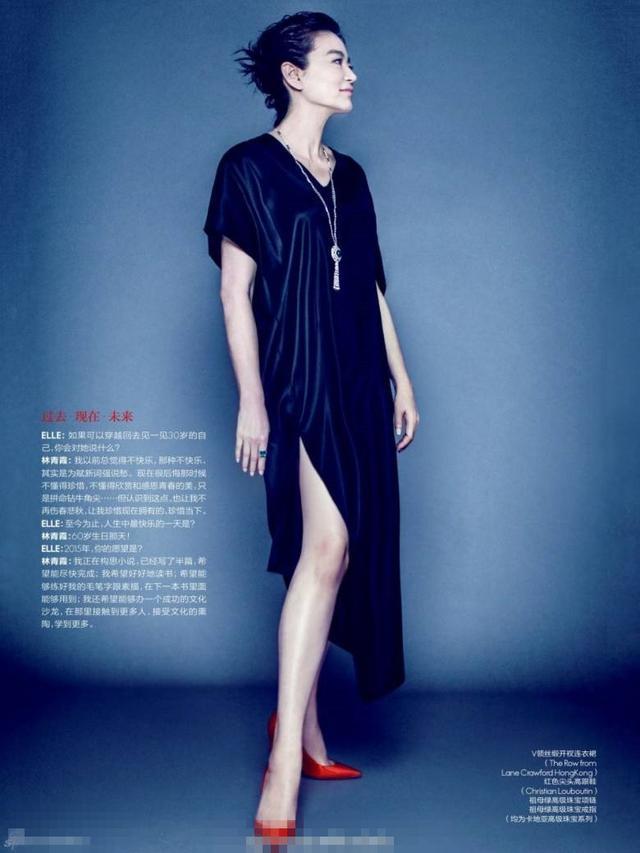 林青霞|66岁林青霞近况曝光，与摄影师谈新工作，傲娇小表情还原东方不败