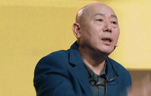 郭敬明|郭敬明快和李成儒成死对头了，不断插话被吐槽，骨子里的自卑？