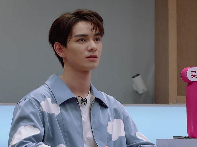 何昶希|何昶希，郭敬明不是在捧你，而是在害你