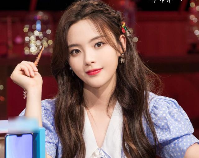 杨超越|张翰也太会撩了，张翰杨超越太甜了，莫名般配呀