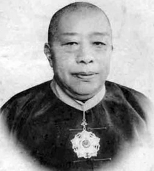 青帮大亨张啸林不是军官也无军队为何却被称作张大帅