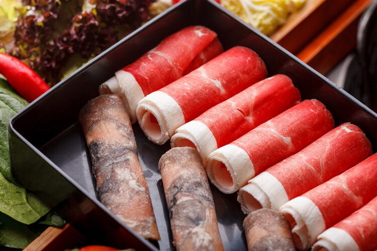 慢性荨麻疹|医生奉劝：慢性荨麻疹久治不愈，避开这些诱因，才不会反复重来