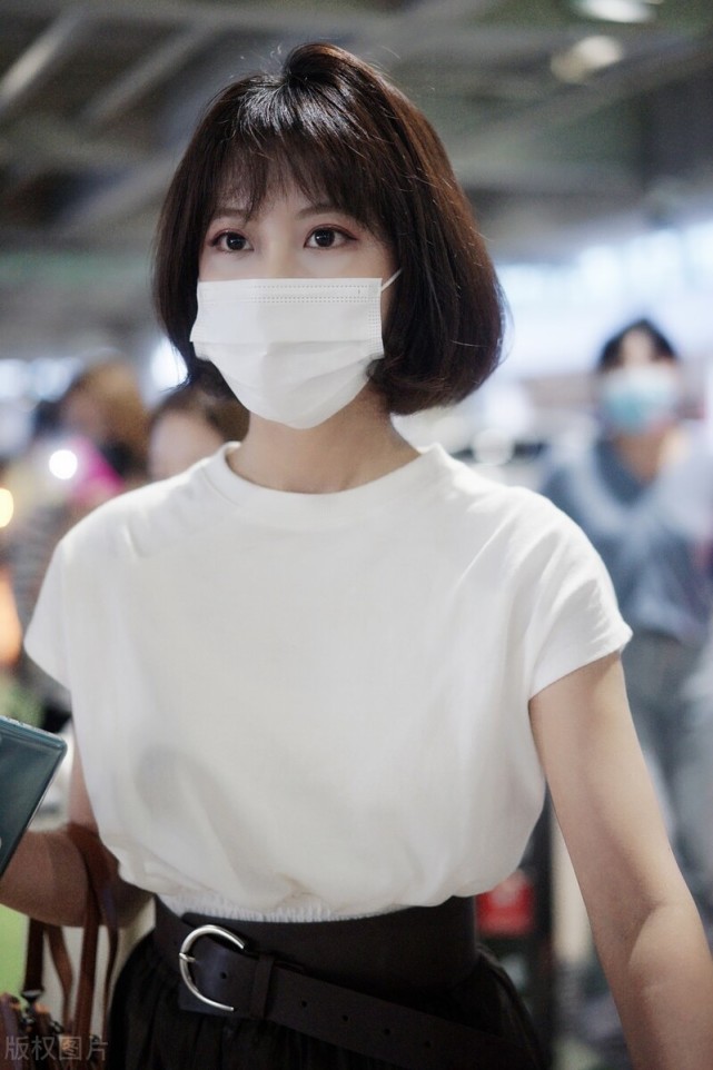 李艺彤短发造型满分可爱,换一个造型换一个风格