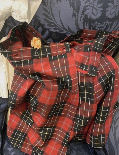 王诗龄|李湘晒女儿穿校服美照，11岁王诗龄瘦了许多，变瓜子脸美过妈妈