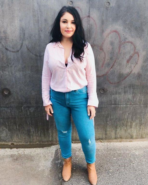 澳洲女网红在网上晒出体态臃肿的光身照,却获得网友的一致点赞和好评