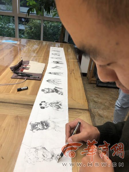 唐僧|西安一市民在卫生卷纸上硬笔作画 《西游记》人物像栩栩如生