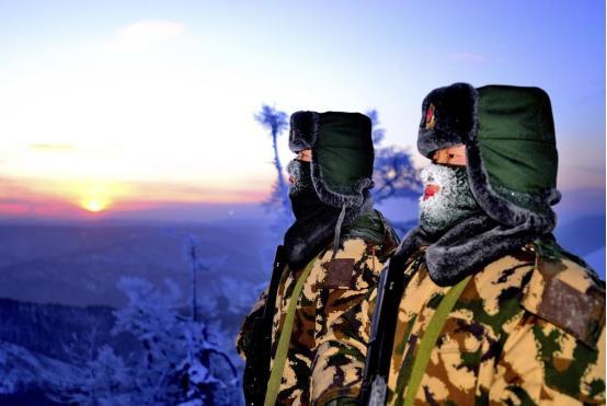 班公湖出现湖景房条件好到可开民宿解放军准备好过冬了