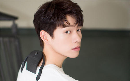 魏大勋|港媒曝魏大勋想娶杨幂遭拒！魏大勋谈婚姻观，与杨幂注定不会有结果