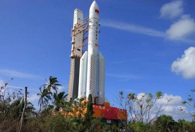 火箭_军事武器|飞机与火箭有什么区别，火箭能够进入太空，飞机到太空上却很吃力