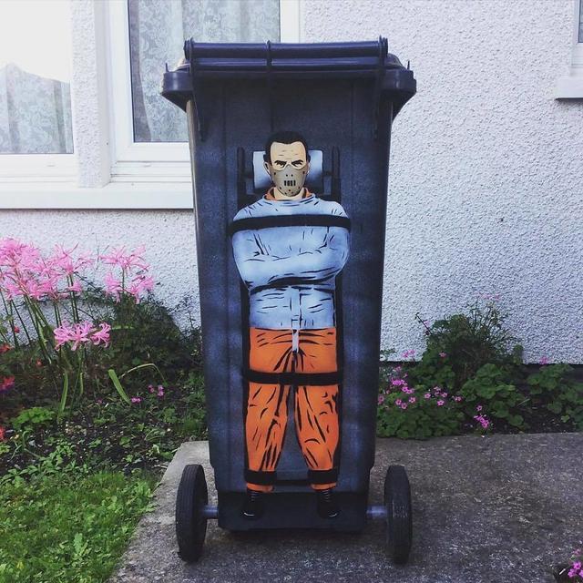 街头艺术|英国“流浪汉”的30张涂鸦照片，破砖烂瓦玩成这样，你考虑它们的感受了么