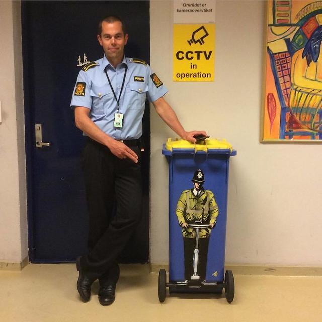 街头艺术|英国“流浪汉”的30张涂鸦照片，破砖烂瓦玩成这样，你考虑它们的感受了么