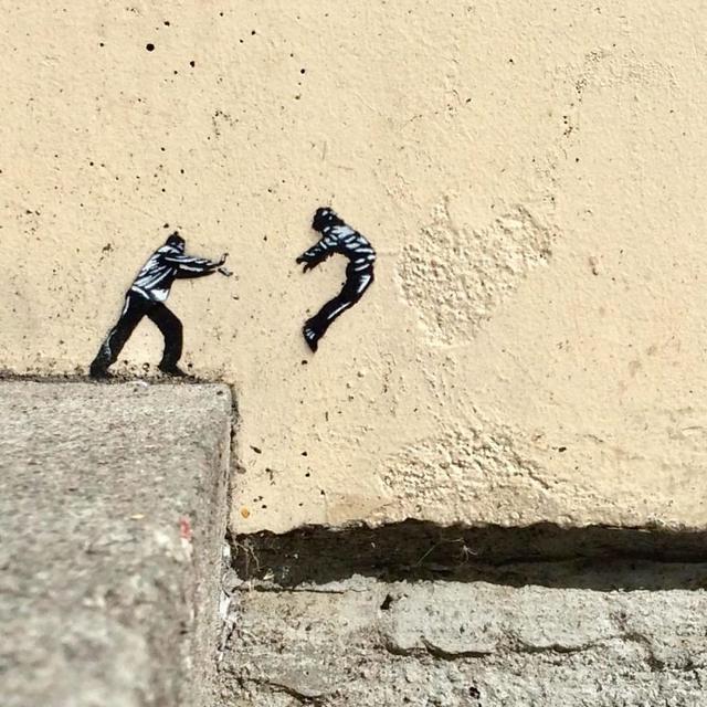 街头艺术|英国“流浪汉”的30张涂鸦照片，破砖烂瓦玩成这样，你考虑它们的感受了么