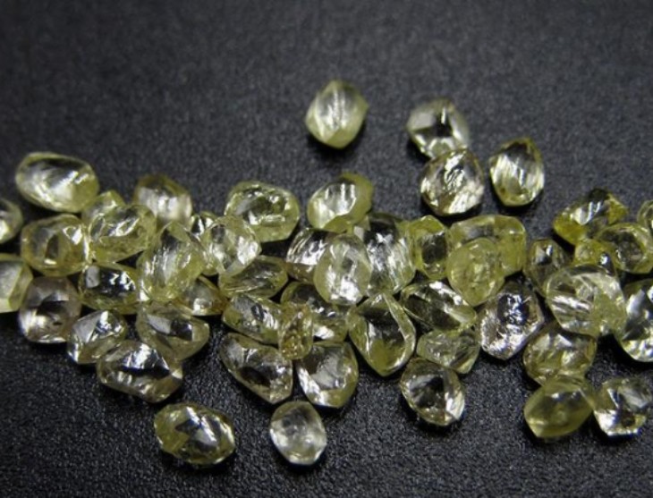 珠宝|人造钻石与天然钻石已无差别，你还会买天然钻石吗？