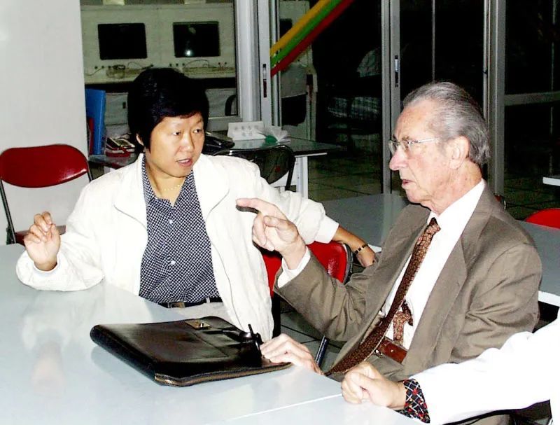 董超华|那人 那地 那颗星——记风云三号地面系统首任总师董超华