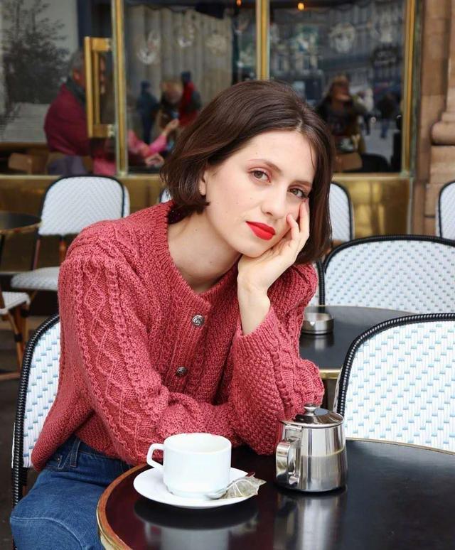 秋天街头的"法式优雅",我劝你这样穿,法国女人的时髦,你也有_腾讯新闻