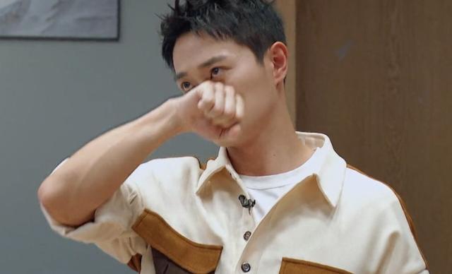 蓝盈莹|有种差距叫分手一年后，蓝盈莹还是“老样子”，曹骏却判若两人