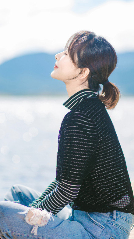 谭松韵|硬刚了？谭松韵经纪人点赞内涵宋茜微博，金鹰女神一波三折