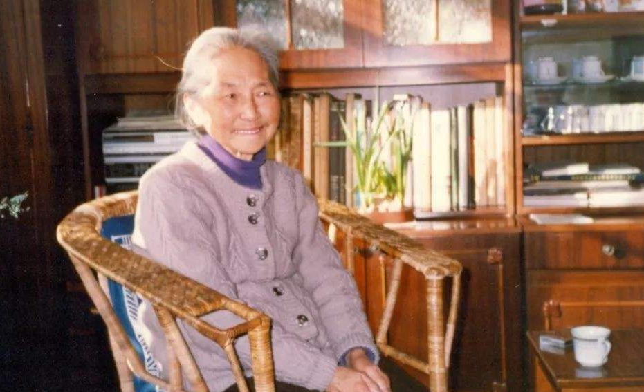 张兆和不识沈从文后来逐渐有了些理解天堂里的人再也听不到了