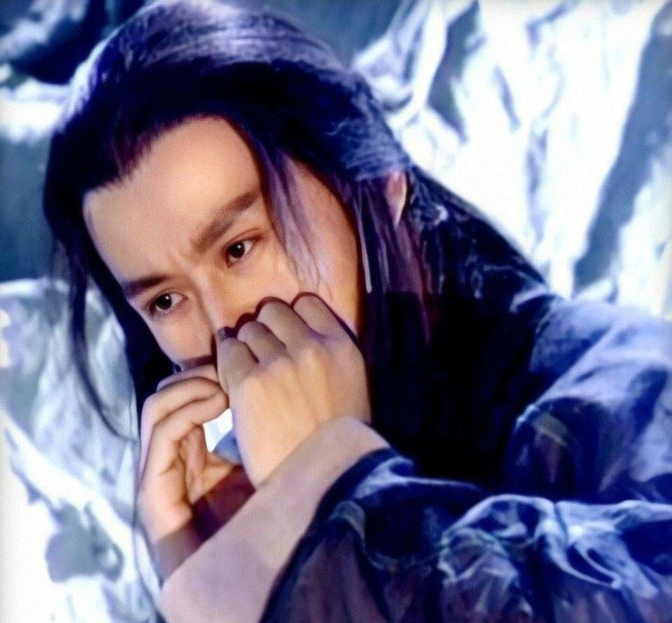 最帅版"杨逍"近况,卖力演出不讨好,唱5首歌只要2800元!