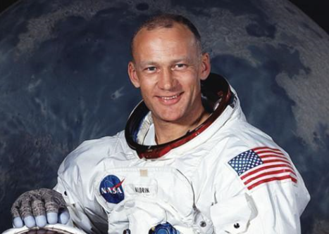 阿波罗|阿波罗十一号被遗忘的英雄，他在月球背面失去联系47分钟！