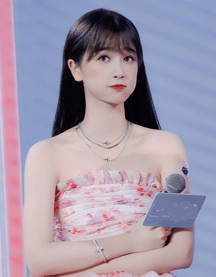 如何评价自己的健康?听到虞书欣的回应,这是要走谐星路线的节奏