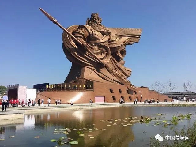荆州|高58米，耗资15亿！全球最大“关公像”，如今或将被拆除