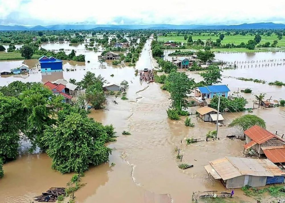 数十万人受灾洪水涌入金边这次洪灾真的比你想象的更严重