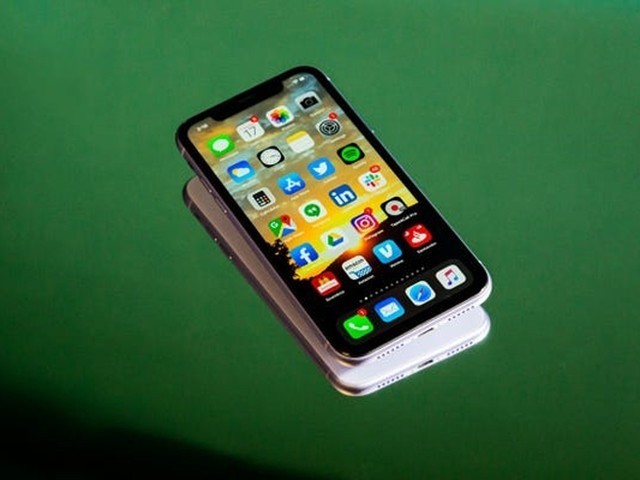 不少用户吐槽iphone 12没法看 屏幕特别 黄 腾讯网